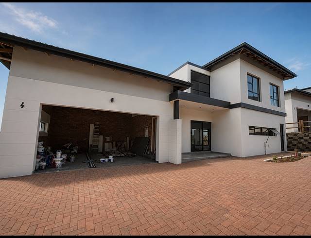 3 BEDROOM HOUSE FOR SALE IN PALM LAKES ESTATE